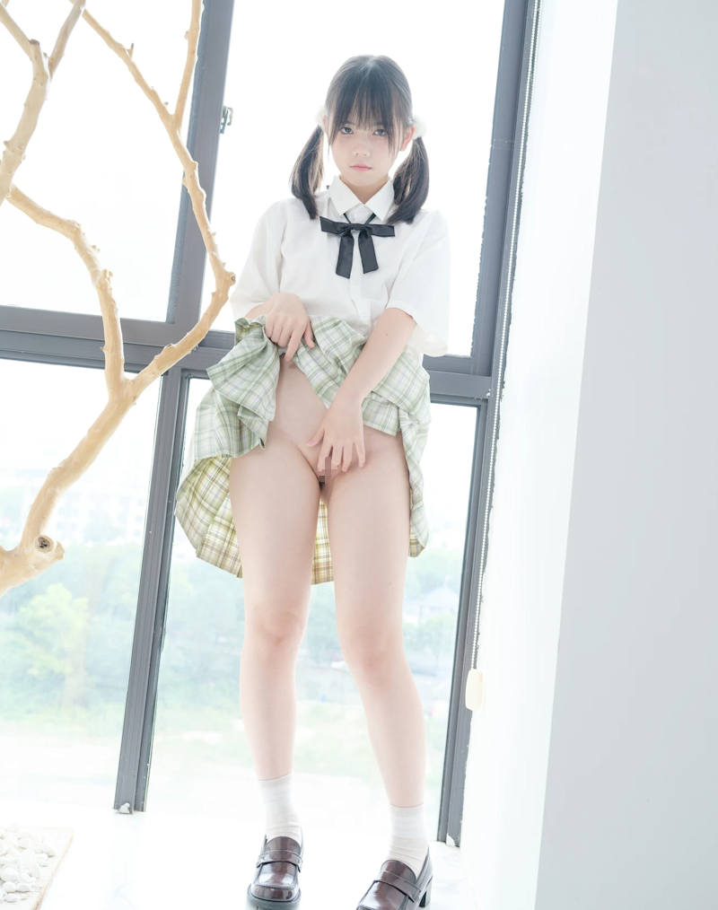 制服 童顔 エロ画像 【37】
