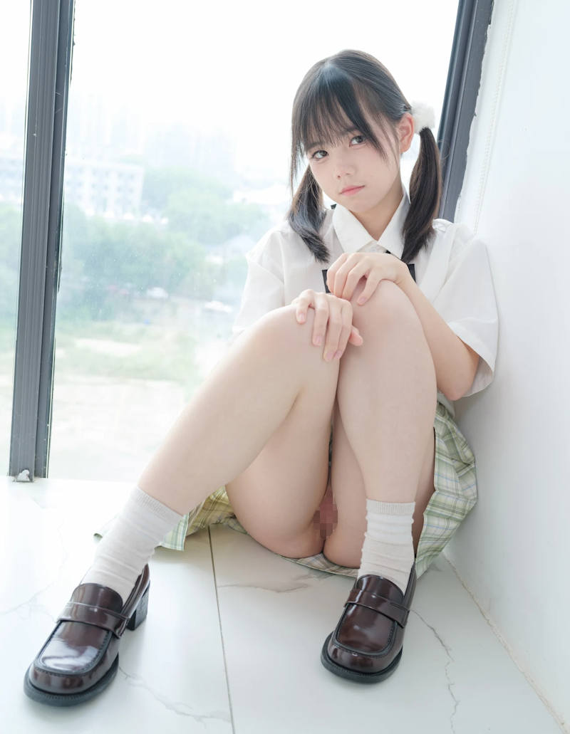 制服 童顔 エロ画像 【40】