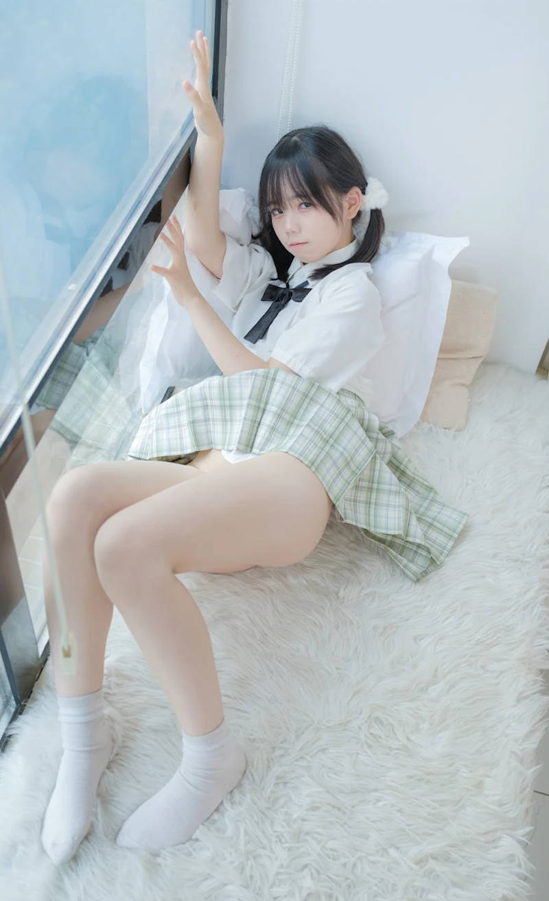 制服 童顔 エロ画像 【47】