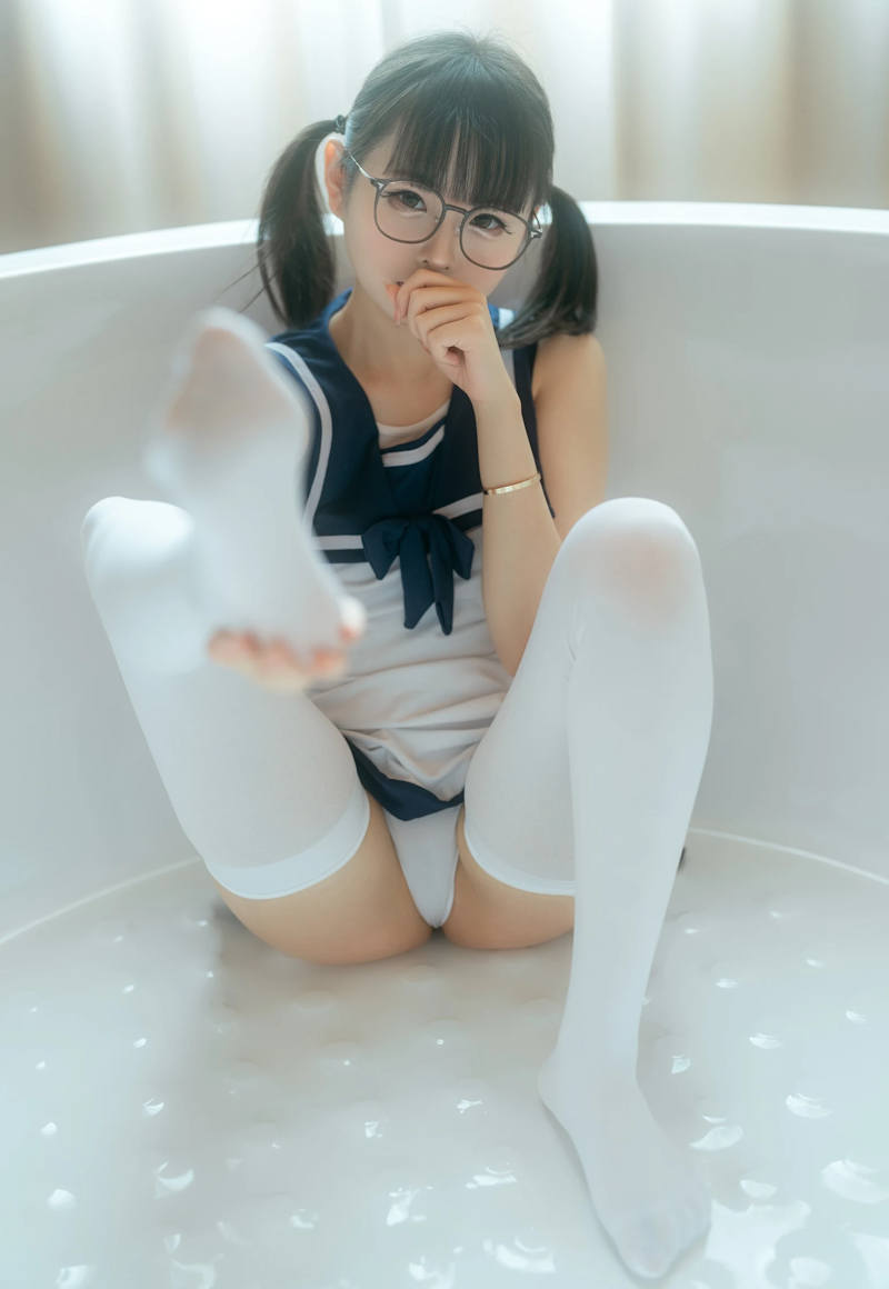 童顔 メガネ エロ画像 【51】