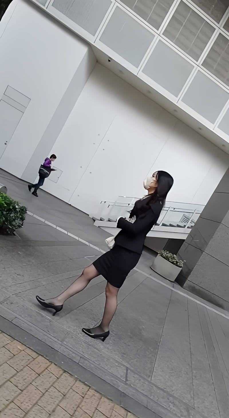 通勤 OL エロ画像 【7】
