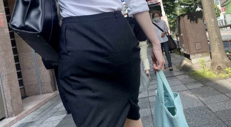 通勤 OL エロ画像 【19】