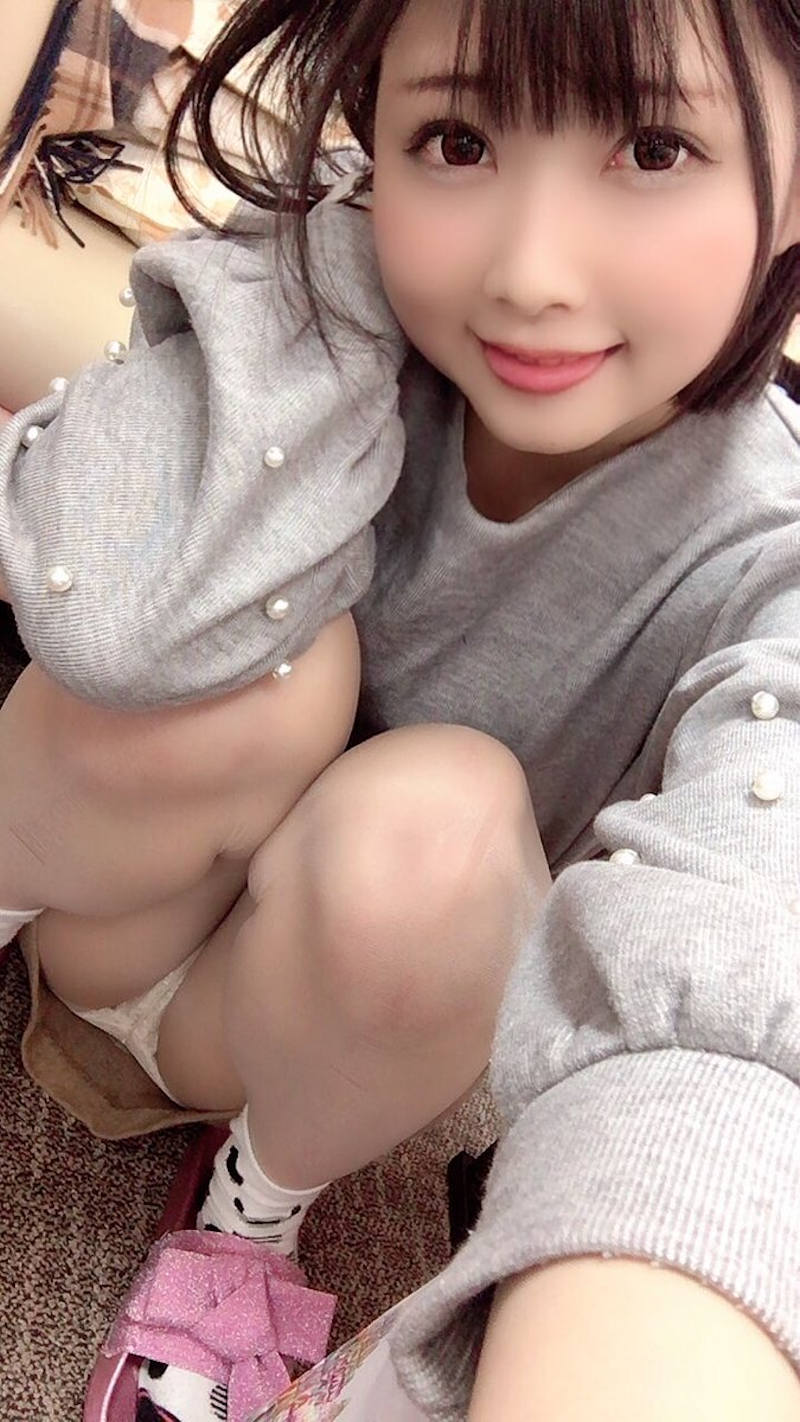 妹 無防備 パンチラ エロ画像 【3】