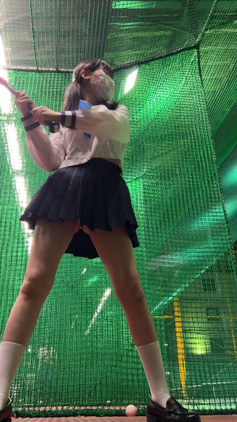 ミニスカ 制服 パンチラ エロ画像 【1】